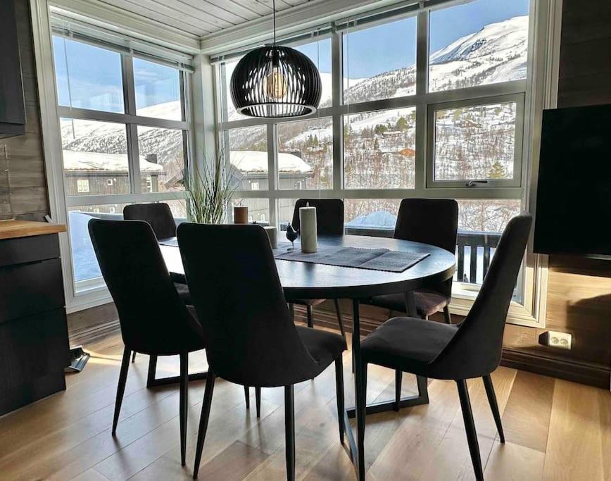 Lovise Mountain Apartment Stranda  Exterior photo