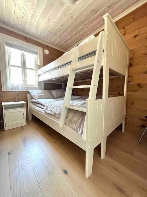 Lovise Mountain Apartment Stranda  Exterior photo