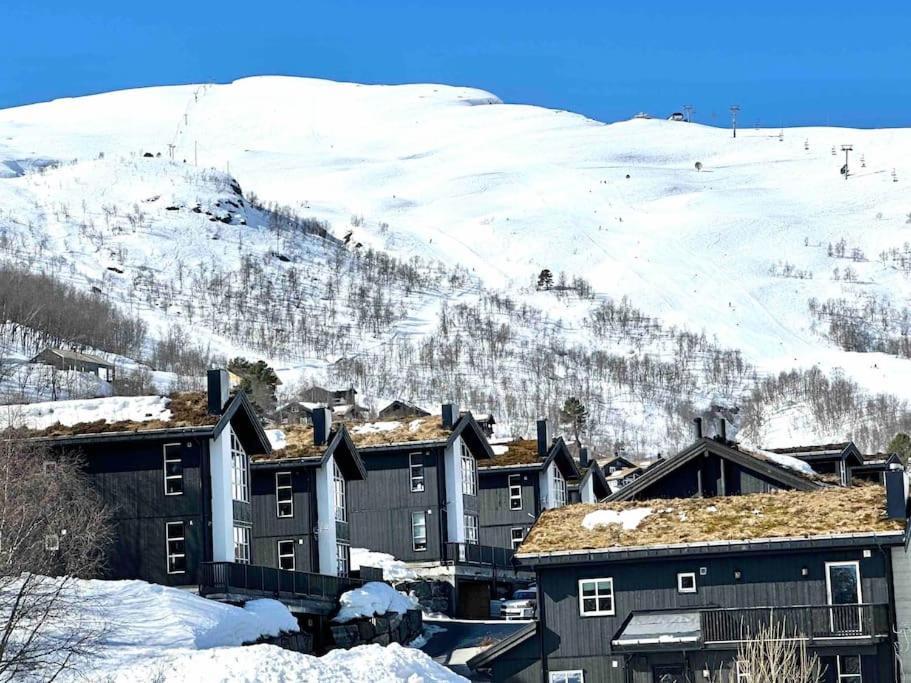 Lovise Mountain Apartment Stranda  Exterior photo