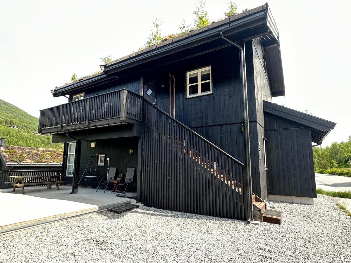 Lovise Mountain Apartment Stranda  Exterior photo